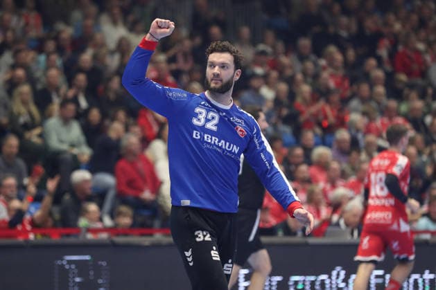 26.12.2025, xtgx, Handball Daikin HBL MT Melsungen - TVB Stuttgart emspor, v.l. Kristof Palasics (Melsungen, 32) Jubelt ueber gehaltenen Ball, abgewehrt, gehalten, Torhueter Kassel