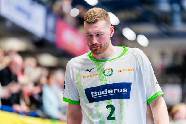 Bart Ravensbegern (HSG Wetzlar, 01) ist enttaeuscht traurig nach 28:25 Niederlage GER, TBV Lemgo Lippe vs. HSG Wetzlar, Handball, 1. Bundesliga, 19. Spieltag, Spielzeit 2025 2026, 26.12.2025 GER, TBV Lemgo Lippe vs. HSG Wetzlar, Handball, 1. Bundesliga, 19. Spieltag, Spielzeit 2025 2026, 26.12.2025 Lemgo Copyright: xEibner-Pressefoto JanxRollingerx EP_JSK