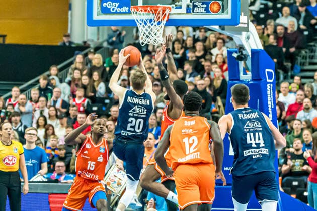 Leipzig, Deutschland 26. Dezember 2025: 1.BBL - 2025 2026 - Syntainics MBC vs. Niners Chemnitz Im Bild: Copyright: xFotostandx xNachtigallx