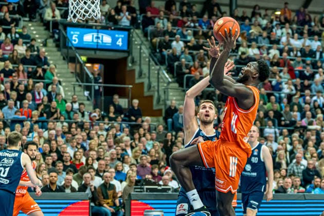 Leipzig, Deutschland 26. Dezember 2025: 1.BBL - 2025 2026 - Syntainics MBC vs. Niners Chemnitz Im Bild: Copyright: xFotostandx xNachtigallx