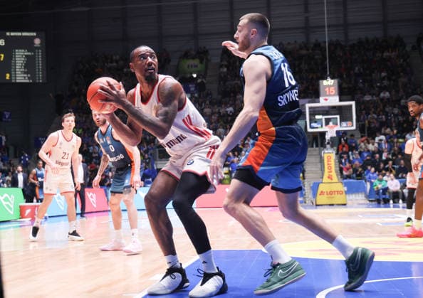 Isiaha Mike (Bayern Mue nchen 22), GER, Frankfurt Skyliners vs. FC Bayern Muenchen, Basketball-Bundesliga, easyCredit BBL, 12. Spieltag, Saison 2025-26, 26.12.2025, GER, Frankfurt Skyliners vs. FC Bayern Muenchen, Basketball-Bundesliga, easyCredit BBL, 12. Spieltag, Saison 2025-26, 26.12.2025, Koeln Copyright: xEibner-Pressefoto JoergxNiebergax EP_JNL