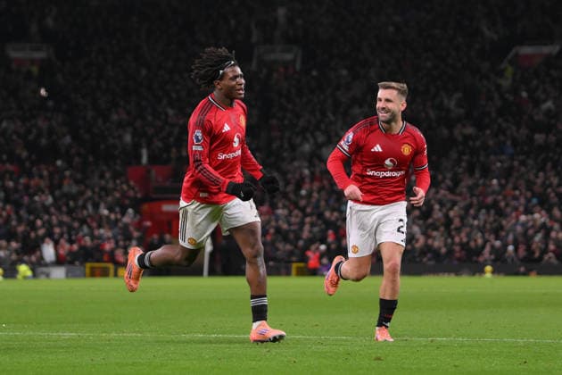 Manchester United, ManU v Newcastle United, Premier League Manchester United s Patrick Dorgu celebrates scoring the first goal during the Manchester United v Newcastle United English Premier League match at Old Trafford, Manchester, England on 26 December 2025 Credit: Gary Oakley Every Second Media Editorial use only. All images are copyright Every Second Media Limited. No images may be reproduced without prior permission. All rights reserved. Premier League and Football League images are subject to licensing agreements with Football DataCo Limited. see https: www.football-dataco.com Copyright: xIMAGO EveryxSecondxMediax ESM-1723-0033 GaryxOakleyx xEveryxSecondxMediax