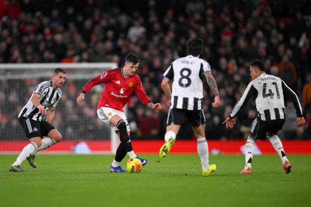 Manchester United, ManU v Newcastle United, Premier League Manchester United s Benjamin Sesko during the Manchester United v Newcastle United English Premier League match at Old Trafford, Manchester, England on 26 December 2025 Credit: Gary Oakley Every Second Media Editorial use only. All images are copyright Every Second Media Limited. No images may be reproduced without prior permission. All rights reserved. Premier League and Football League images are subject to licensing agreements with Football DataCo Limited. see https: www.football-dataco.com Copyright: xIMAGO EveryxSecondxMediax ESM-1723-0041 GaryxOakleyx xEveryxSecondxMediax