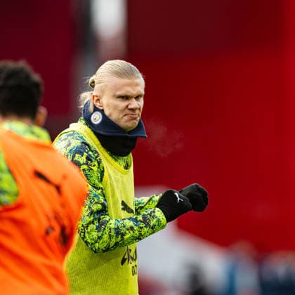 27th December 2025; The City Ground, Nottingham, England; Premier League Football, Nottingham Forest versus Manchester City; Erling Haaland of Manchester City during the pre-match warm-up  GodfreyxPitt