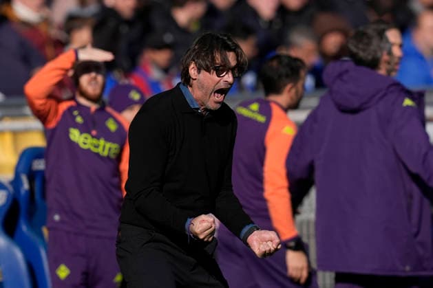 Head Coach Paolo Vanoli (ACF Fiorentina) yells, Serie A, Parma Calcio 1913 v ACF Fiorentina, Ennio Tardini Stadium, December 27, 2025, Parma, Italy.