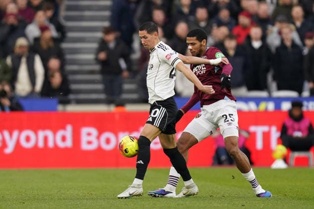 West Ham United v Fulham, Premier League SaÅ¡a LukiÄ‡ of Fulham under pressure from Jean-Clair Todibo of West Ham United during the West Ham United v Fulham Premier League match at the London Stadium, London, England on 27 December 2025 Credit: Dylan Hepworth Every Second Media Editorial use only. All images are copyright Every Second Media Limited. No images may be reproduced without prior permission. All rights reserved. Premier League and Football League images are subject to licensing agreements with Football DataCo Limited. see https: www.football-dataco.com Copyright: xIMAGO EveryxSecondxMediax ESM-1725-0023 DylanxHepworthx xEveryxSecondxMediax