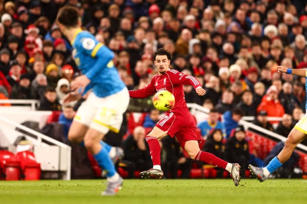 Curtis Jones of Liverpool crosses Liverpool v Wolverhampton Wanderers, Premier League, Football, Anfield, Liverpool, UK - 27 Dec 2025Liverpool Anfield United Kingdom EDITORIAL USE ONLY No use with unauthorised audio, video, data, fixture lists, club league logos or live services. Online in-match use limited to 120 images, no video emulation. No use in betting, games or single club league player publications.  Copyright: xMarkxKerton Shutterstockx 16213163cd
