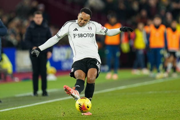 West Ham United v Fulham, Premier League Kenny Tete of Fulham during the West Ham United v Fulham Premier League match at the London Stadium, London, England on 27 December 2025 Credit: Dylan Hepworth Every Second Media Editorial use only. All images are copyright Every Second Media Limited. No images may be reproduced without prior permission. All rights reserved. Premier League and Football League images are subject to licensing agreements with Football DataCo Limited. see https: www.football-dataco.com Copyright: xIMAGO EveryxSecondxMediax ESM-1725-0052 DylanxHepworthx xEveryxSecondxMediax
