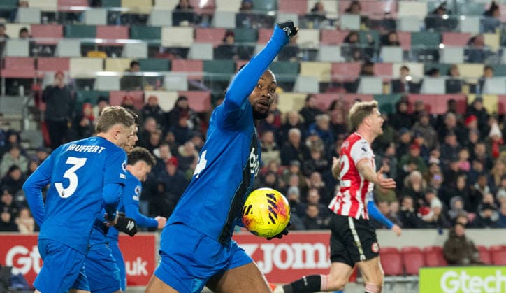 Brentford v Bournemouth Premier League Antoine Semenyo of Bournemouth celebrates scoring his first goal against Brentford during the Premier League match at the Gtech Community Stadium, Brentford 27 12 2025 UK Newspapers OUT Copyright: xGraemexWilcocksonx FIL-22701-0075