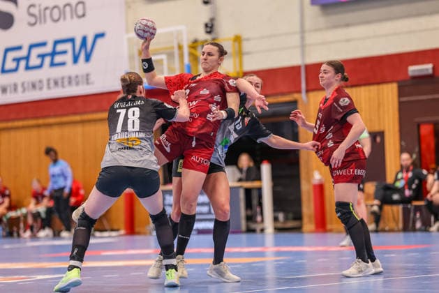 GER, Bensheim, HSG Bensheim Auerbach Flames vs SV Union Halle-Neustadt, Alsco Handball Bundesliga Frauen, Handball, DHB, Spielzeit 2025 2026, Weststadthalle Bensheim, 8. Spieltag im Bild v.l.: Mareike Thomaier (HSG Bensheim Auerbach Flames Frauen 2) DFB DFL REGULATIONS PROHIBIT ANY USE OF PHOTOGRAPHS AS IMAGE SEQUENCES AND OR QUASI-VIDEO, 27.12.2025 Copyright: HMBxMedia HendrikxHamelau