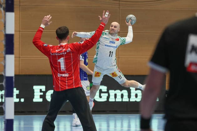 27.12.2025, xgox, Handball - Daikin HBL ThSV Eisenach - SC Magdeburg emspor, v.l. Daniel Pettersson (Magdeburg, 11) wirft Tor, Torschuetze, erzielt Tor, Treffer, scores the goal Eisenach