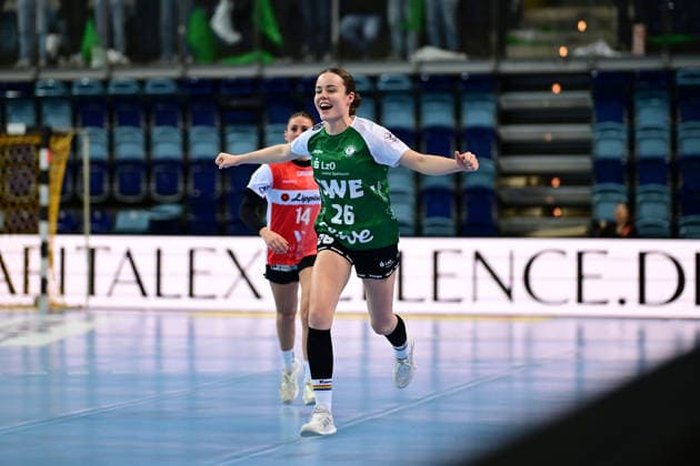 Handball I Frauen I Saison 2025-2026 I 1. HBF I 9. Spieltag I VfL Oldenburg - HSG Blomberg-Lippe I 27.12.2025 Jubel, Begeisterung, Enthusiasmus, Euphorie, Freude, Glücksgefühl, Heiterkeit bei: Pam Korsten (26, VfL Oldenburg) Oldenburg EWE Arena Niedersachsen Deutschland Copyright: xLobeca FelixxSchlikisx