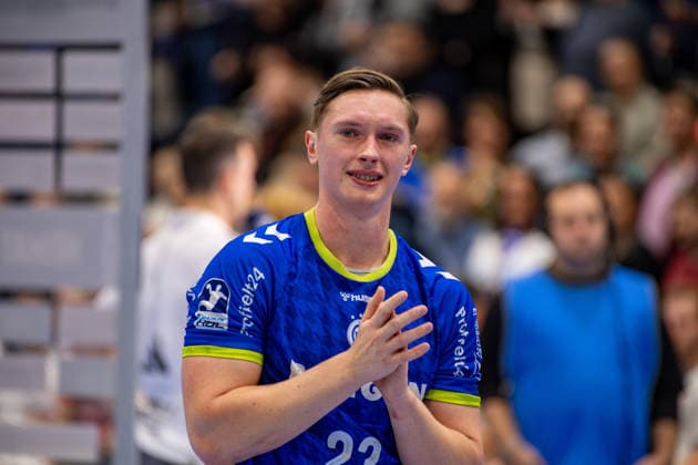 Daikin Handball Bundesliga, VfL Gummersbach - Handball Verein Hamburg, 27.12.2025 Tränen bei Ole Pregler (VfL Gummersbach, 23), er verläßt den VfL Gummersbach; Daikin Handball Bundesliga, VfL Gummersbach - Handball Sport Verein Hamburg, 27.12.2025 Copyright: xBEAUTIFULxSPORTS Erlhofx