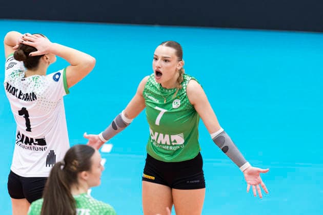 1. Volleyball Bundesliga Frauen: Schwarz-Weiss Erfurt vs. USC Münster; Erfurt; 27.12.2025 Elena Kömmling ( 7; USC Münster) 1. Volleyball Bundesliga Frauen: Schwarz-Weiss Erfurt vs. USC Münster; Riethsporthalle Erfurt; 27.12.2025 Copyright: xBEAUTIFULxSPORTS Duehringx