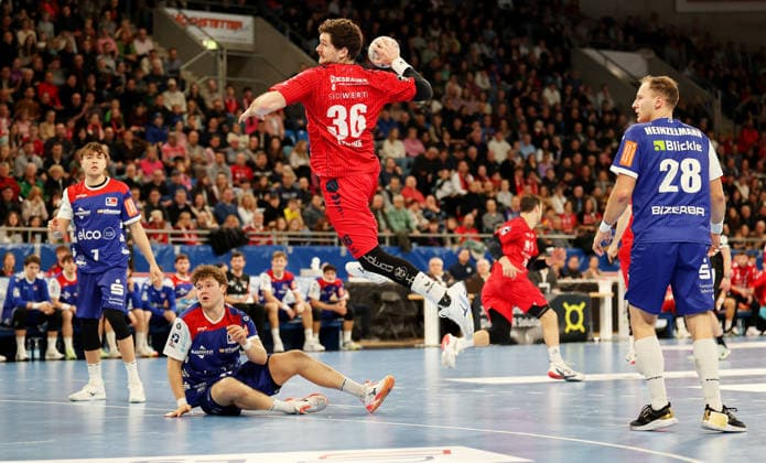 27.12.2025, Deutschland, Bietigheim, Handball 2. Bundesliga, SG BBM Bietigheim vs. HBW Balingen-Weilstetten, Jonathan Fischer (BBM)