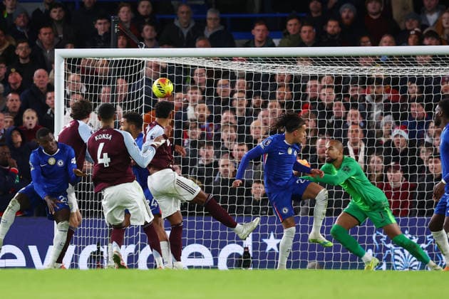 London, England, 27th December 2025. Ollie Watkins of Aston Villa scores to make it 2-1 during the Chelsea vs Aston Villa Premier League match at Stamford Bridge, London. Picture credit should read: Paul Terry Sportimage EDITORIAL USE ONLY. No use with unauthorised audio, video, data, fixture lists, club league logos or live services. Online in-match use limited to 120 images, no video emulation. No use in betting, games or single club league player publications. SPI_033_PT_Chelsea_Aston_Villa SPI-4397-0033