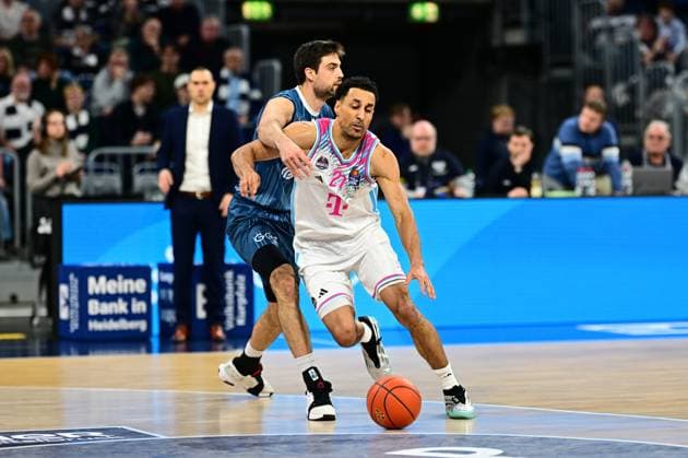 RECORD DATE NOT STATED Spielaktion mit Joel Aminu (21; Telekom Baskets Bonn) und Mateo Seric (21; MLP Academics Heidelberg) Spielaktion mit Joel Aminu (21; Telekom Baskets Bonn) und Mateo Seric (21; MLP Academics Heidelberg) Copyright: xMichaelxGelhardtx