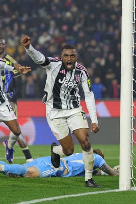 Pisa S.C. v Juventus FC - Campionato Serie A Pierre Kalulu of Juventus FC celebrates after scoring his team s goal during the Italian Serie A football match between Pisa S.C. and Juventus FC ,on December 27 ,2025 at the Arena Garibaldi-Romeo Anconetani Stadium in Pisa. Pisa PI Italy  Copyright: xAndreaxMartinix originalFilename:martini-pisascvj251227_npWLj.jpg