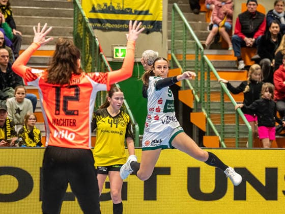 Gianina Bianco (Frisch Auf Frauen, 09) von aussen, Borussia Dortmund vs. Frisch Auf Goeppingen, Handball, 1. Bundesliga, Spielzeit 2025 2026, 27.12.2025 Borussia Dortmund vs. Frisch Auf Goeppingen, Handball, 1. Bundesliga, Spielzeit 2025 2026, 27.12.2025 Dortmund Copyright: xMichaelxSchmidt Eibner-Pressefotx EP_MST