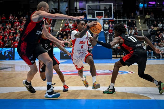 Barmer 2. Basketball Bundesliga ProA: Rheinstars Köln vs. Bayer Giants Leverkusen, 27.12.2025 Cedric Cezell Russell Jr. (RheinStarsKöln 0), Barmer 2. Basketball Bundesliga ProA: Rheinstars Köln vs. Bayer Giants Leverkusen am 27.12.2025 in der Castello Düsseldorf in Düsseldorf (Nordrhein-Westfalen) Copyright: xBEAUTIFULxSPORTS Mueller-Laschetx