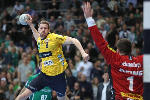 Handball DAIKIN HBL, SC DHfK Leipzig - Rhein-Neckar Löwen; 27.12.2025 Tim Nothdurft (8, Rhein-Neckar Löwen) fliegt zum Wurf. Handball, DAIKIN HBL, 1. Bundesliga, Saison 2025 2026, 19. Spieltag: SC DHfK Leipzig vs. Rhein-Neckar Löwen am 27.12.2025 in der Quarterback Immobilien Arena Leipzig. Copyright: xBEAUTIFULxSPORTS JanxKaeferx