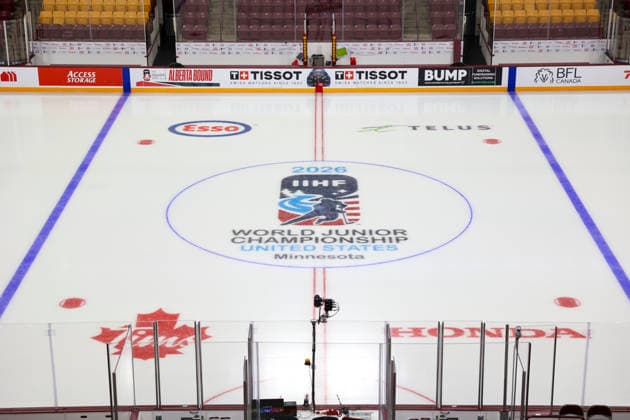 December 27, 2025, Minneapolis, Minnesota, United States: The World Junior Championship Badge is present on center ice at 3M Arena at Mariucci. Canada and Latvia faced off in the opening round of the IIHF World Junior Championship on December 27th. Canada was victorious, winning 2-1 in overtime. Minneapolis United States - ZUMAt166 20251227_zsp_t166_021 Copyright: xMichaelxTurnerx