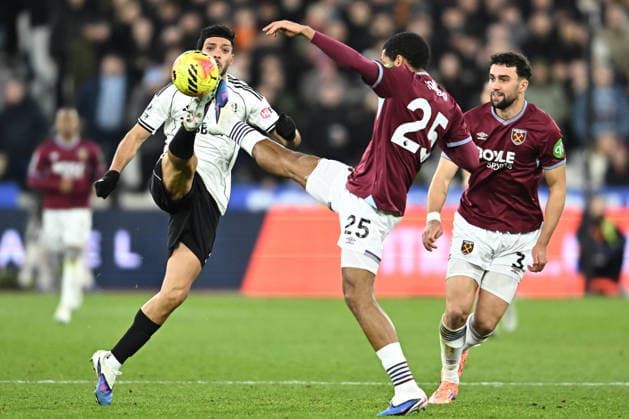 West Ham United v Fulham, Premier League Fulham forward Raul JimÃ nez (7) and West Ham United defender Jean-Clair Todibo (25) during the Premier League match between West Ham United and Fulham at the London Stadium, London, UK on 27 December 2025. London London Stadium UK Editorial use only DataCo restrictions apply See www.football-dataco.com , Copyright: xPaulxBockingx PSI-23477-0203