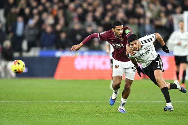 West Ham United v Fulham, Premier League Fulham forward Raul JimÃ nez (7) and West Ham United defender Jean-Clair Todibo (25) during the Premier League match between West Ham United and Fulham at the London Stadium, London, UK on 27 December 2025. London London Stadium UK Editorial use only DataCo restrictions apply See www.football-dataco.com , Copyright: xPaulxBockingx PSI-23477-0205