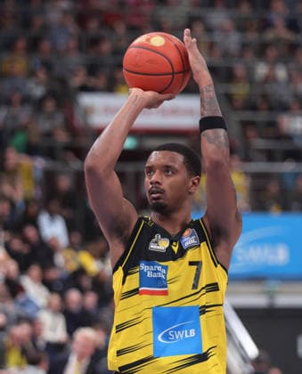 Ludwigsburg , easyCredit Basketball Bundesliga MHP Riesen Ludwigsburg vs. Science City Jena , Elijah Hughes ( Riesen )