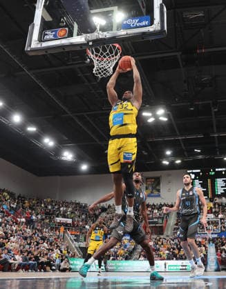 Ludwigsburg , easyCredit Basketball Bundesliga MHP Riesen Ludwigsburg vs. Science City Jena , Keeshawn Kellman ( Riesen )