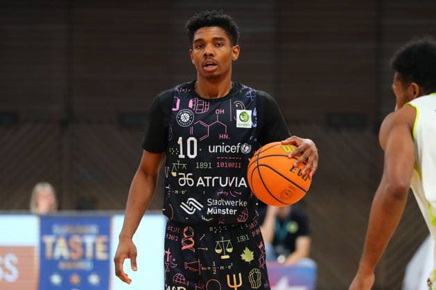 15. Spieltag der Basketball 2. Bundesliga ProA in der Oberfrankenhalle in Bayreuth Saison 2025-2026 BBC Bayreuth gegen Uni Baskets Münster Lamont Jukian Larry (Uni Baskets Münster) -10-