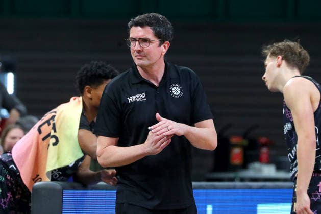 15. Spieltag der Basketball 2. Bundesliga ProA in der Oberfrankenhalle in Bayreuth Saison 2025-2026 BBC Bayreuth gegen Uni Baskets Münster Götz Rohdewald (Uni Baskets Münster Trainer)