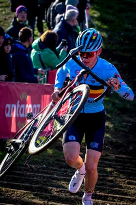 during the UCI Cyclo-cross World Cup 2025 men u23 in DENDERMONDE, Belgium on 28 december 2025, (photo by Marcel van Dorst EYE4images DeFodi Images) -