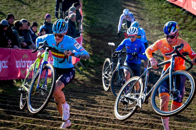 Mats vanden Eynde during the UCI Cyclo-cross World Cup 2025 men u23 in DENDERMONDE, Belgium on 28 december 2025, (photo by Marcel van Dorst EYE4images DeFodi Images) -