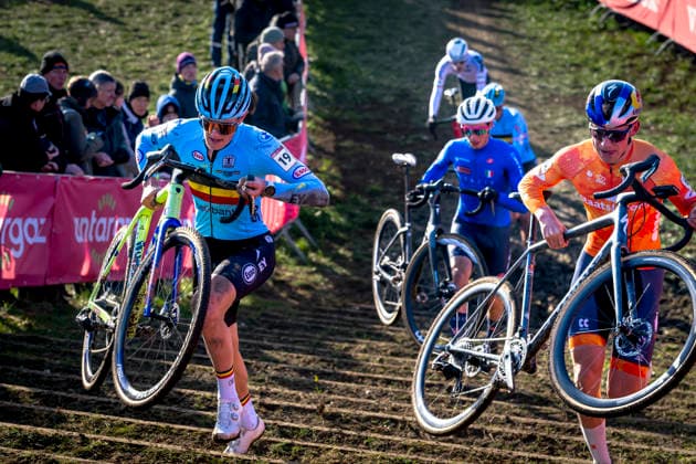 Mats vanden Eynde during the UCI Cyclo-cross World Cup 2025 men u23 in DENDERMONDE, Belgium on 28 december 2025, (photo by Marcel van Dorst EYE4images DeFodi Images) -