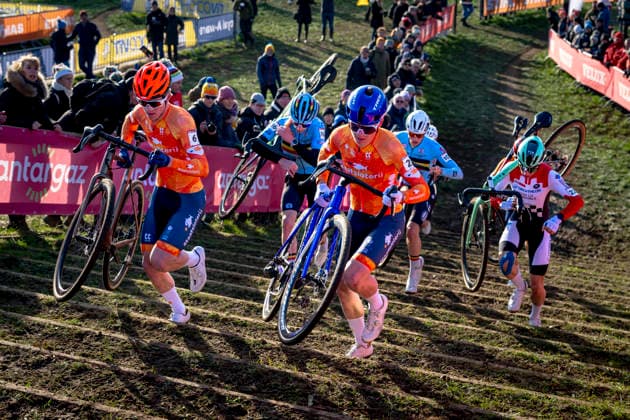 Floris Haverdings, Guss van de Eijnden during the UCI Cyclo-cross World Cup 2025 men u23 in DENDERMONDE, Belgium on 28 december 2025, (photo by Marcel van Dorst EYE4images DeFodi Images) -