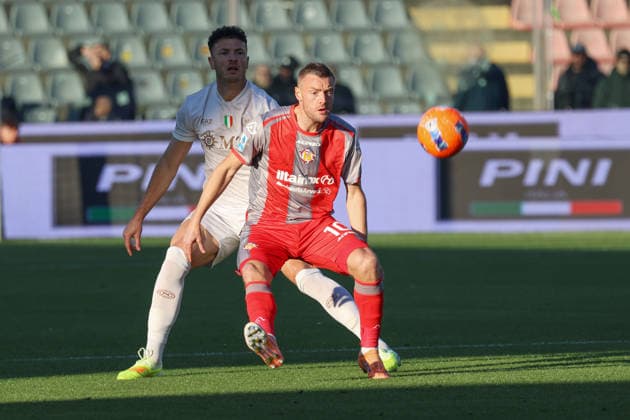 Cremonese s v10 during the Serie A soccer match between Cremonese and Napoli at the Giovanni Zini Stadium in Cremona Italy - Sunday, 28 december 2025. - Soccer .  Copyright: xAlbertoxMariani LaPressex