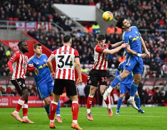 Pascal Struijk of Leeds United (right) wins the ball Sunderland v Leeds United, Premier League, Football, Stadium of Light, Sunderland, UK - 28 Dec 2025Sunderland Stadium of Light United Kingdom EDITORIAL USE ONLY No use with unauthorised audio, video, data, fixture lists, club league logos or live services. Online in-match use limited to 120 images, no video emulation. No use in betting, games or single club league player publications. Copyright: xRichardxLee Shutterstockx 16213166ad