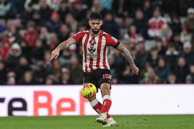 Premier League Sunderland v Leeds United Omar Alderete of Sunderland with the ball during the Premier League match Sunderland vs Leeds United at Stadium Of Light, Sunderland, United Kingdom, 28th December 2025 (Photo by Alfie Cosgrove News Images) Sunderland Stadium Of Light Tyne and Wear United Kingdom Copyright: xAlfiexCosgrove NewsxImagesx