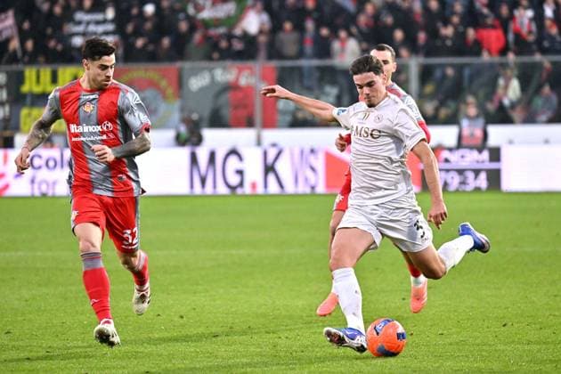 Foto IPP Felice De Martino Cremona 28 12 2025 Calcio Campionato serie A 2025-2026 Cremonese - Napoli Nella foto: Miguel Gutierrez Italy Photo Press World Copyright Cremona italy Italia ITALY  Copyright: xR4924_italyphotopressx