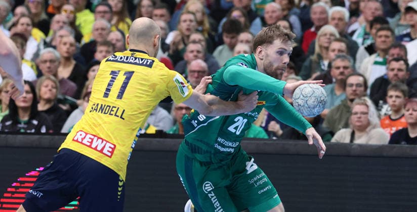 Leipzig, 27.12.2025, Arena Leipzig, Handball, Bundesliga, 19.Spieltag , SC DHfK Leipzig vs. Rhein Neckar Löwen Mannheim , Im Bild von links; Lukas Sandell ( 11, RNL), William Bogojevic (20, Leipzig). , Nur zur redaktionellen Nutzung. Only editorial use. , DHB HBL regulations prohibit any use of photographs as image sequences and or quasi-video. ,