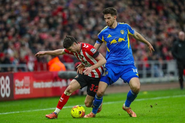 Sunderland v Leeds United, Premier League Anton Stach Of Leeds United tackles Trai Hume Of Sunderland during the Sunderland v Leeds United Premier League match at the Stadium of Light, Sunderland, England on 28 December 2025 Credit: Lee Keuneke Every Second Media Editorial use only. All images are copyright Every Second Media Limited. No images may be reproduced without prior permission. All rights reserved. Premier League and Football League images are subject to licensing agreements with Football DataCo Limited. see https: www.football-dataco.com Copyright: xIMAGO EveryxSecondxMediax ESM-1727-0098 LeexKeunekex xEveryxSecondxMediax