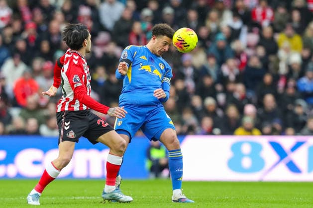 Sunderland v Leeds United, Premier League Ethan Ampadu Of Leeds United heads the ball during the Sunderland v Leeds United Premier League match at the Stadium of Light, Sunderland, England on 28 December 2025 Credit: Lee Keuneke Every Second Media Editorial use only. All images are copyright Every Second Media Limited. No images may be reproduced without prior permission. All rights reserved. Premier League and Football League images are subject to licensing agreements with Football DataCo Limited. see https: www.football-dataco.com Copyright: xIMAGO EveryxSecondxMediax ESM-1727-0116 LeexKeunekex xEveryxSecondxMediax