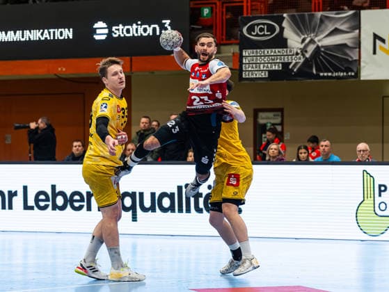 Bjoern Zintel (HSG Nordhorn Lingen, 23) beim Torwurf HSG Krefeld Niederrhein vs. HSG Nordhorn-Lingen, Handball, 2. Bundesliga, 17. Spieltag, Saison 2025 2026, 28.12.2025 HSG Krefeld Niederrhein vs. HSG Nordhorn-Lingen, Handball, 2. Bundesliga, 17. Spieltag, Saison 2025 2026, 28.12.2025 Krefeld Copyright: xEibner-Pressefoto DamianxKruczynx EP_DKI