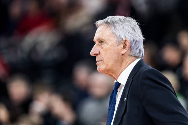 easyCredit Basketball Bundesliga: FC Bayern München - Vet-Concept Gladiators Trier; 28.12.2025 Svetislav Pesic (Headcoach FC Bayern München) easyCredit Basketball Bundesliga: FC Bayern München - Vet-Concept Gladiators Trier, München, SAP Garden am 28.12.2025 Copyright: xBEAUTIFULxSPORTS Wunderlx