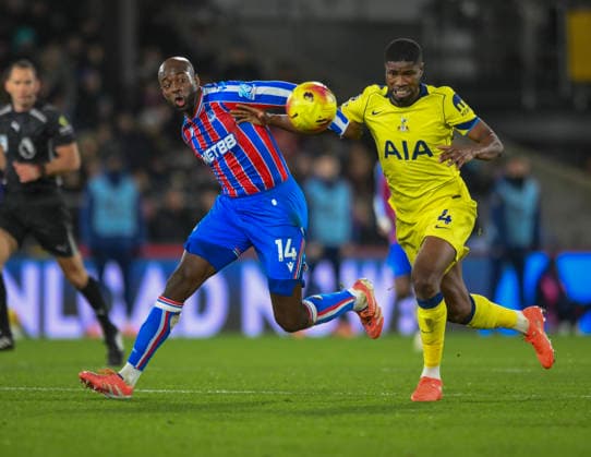Crystal Palace v Tottenham Hotspur Premier League Jean-Philippe Mateta of Crystal Palace and Kevin Danso of Tottenham Hotspur battle for the ball during the Premier League match at Selhurst Park, London 28 12 2025 UK Newspapers OUT Copyright: xMalcolmxFellx FIL-22705-0029