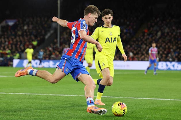 28th December 2025; Selhurst Park, Selhurst, London, England; Premier League Football, Crystal Palace versus Tottenham Hotspur; Justin Devenny of Crystal Palace crosses the ball  IanxStephen