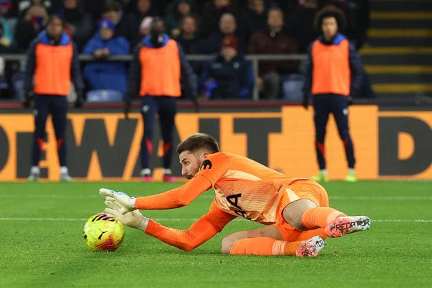 28th December 2025; Selhurst Park, Selhurst, London, England; Premier League Football, Crystal Palace versus Tottenham Hotspur; Guglielmo Vicario of Tottenham Hotspur makes a save  IanxStephen