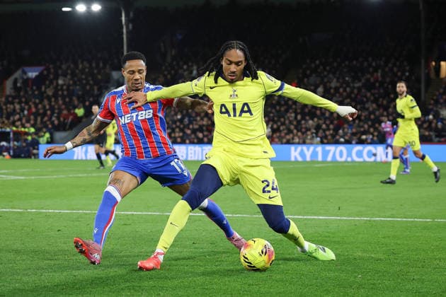 28th December 2025; Selhurst Park, Selhurst, London, England; Premier League Football, Crystal Palace versus Tottenham Hotspur; Nathaniel Clyne of Crystal Palace battles for possession with Djed Spence of Tottenham Hotspur  IanxStephen