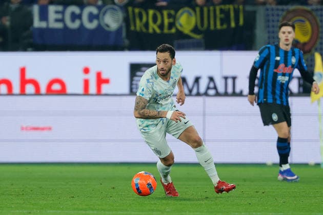 CALCIO - Serie A - Atalanta BC vs Inter - FC Internazionale Hakan Calhanoglu of FC Inter during the match of 17th day of the Serie A Championship between Atalanta BC - FC Inter at the New Balance Stadium on 28 December 2025 in Bergamo, BG. during Atalanta BC vs Inter - FC Internazionale, Italian soccer Serie A match in Bergamo, Italy, December 28 2025 Bergamo Italy  Copyright: xIPAxSport ABACAx